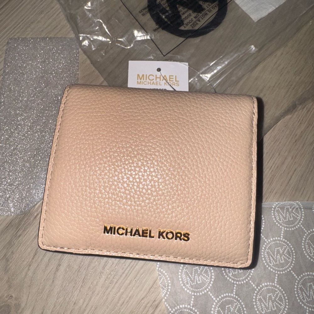 Michael Kors Tan Beige Leather Wallet / Card Holder